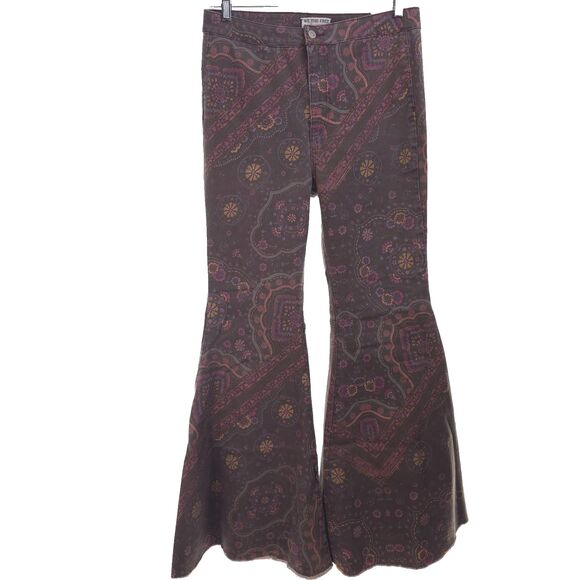 Free People We The Free Just Float On Printed Flare Jeans sz 31 Chocolate Combo - Picture 4 of 15